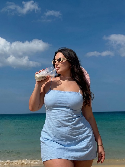 בחורה נשית סקסית – תל אביב