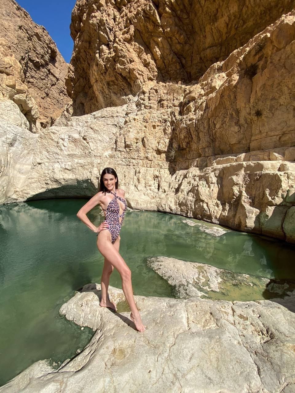 בלה – מעסה אלוהית ברונטית 28-בתל אביב