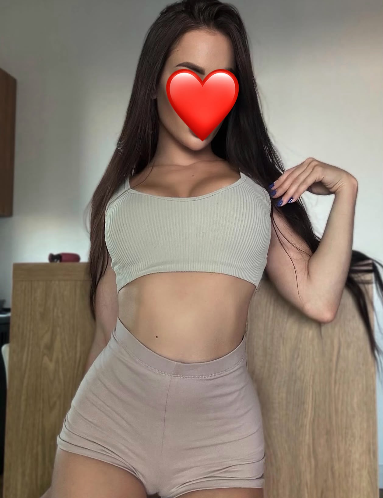 הוד השרון אישה מפנקת כמו חברה