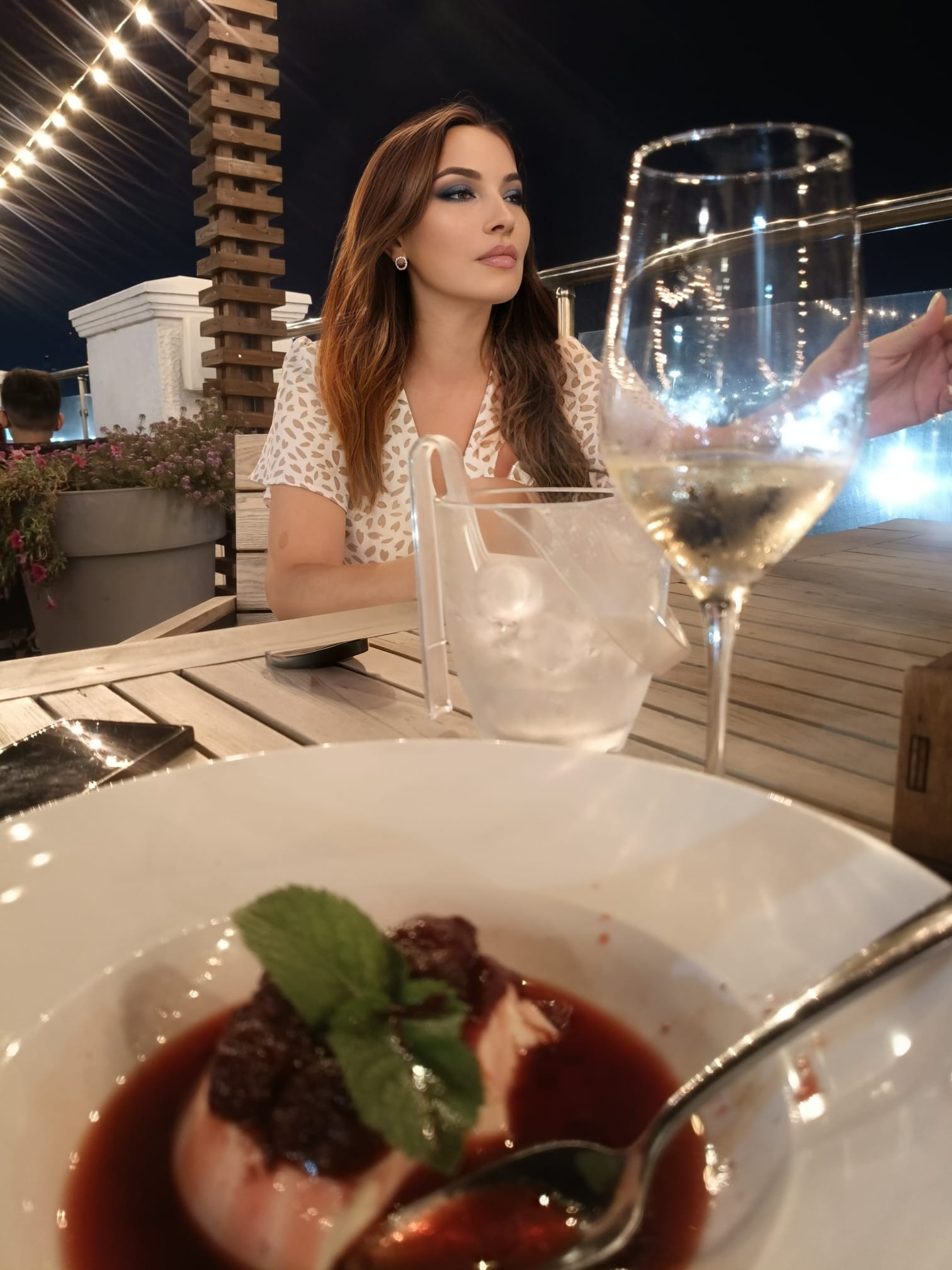 לילי – בתל אביב סקסית בת 29 בחורה חמה ומזמינה